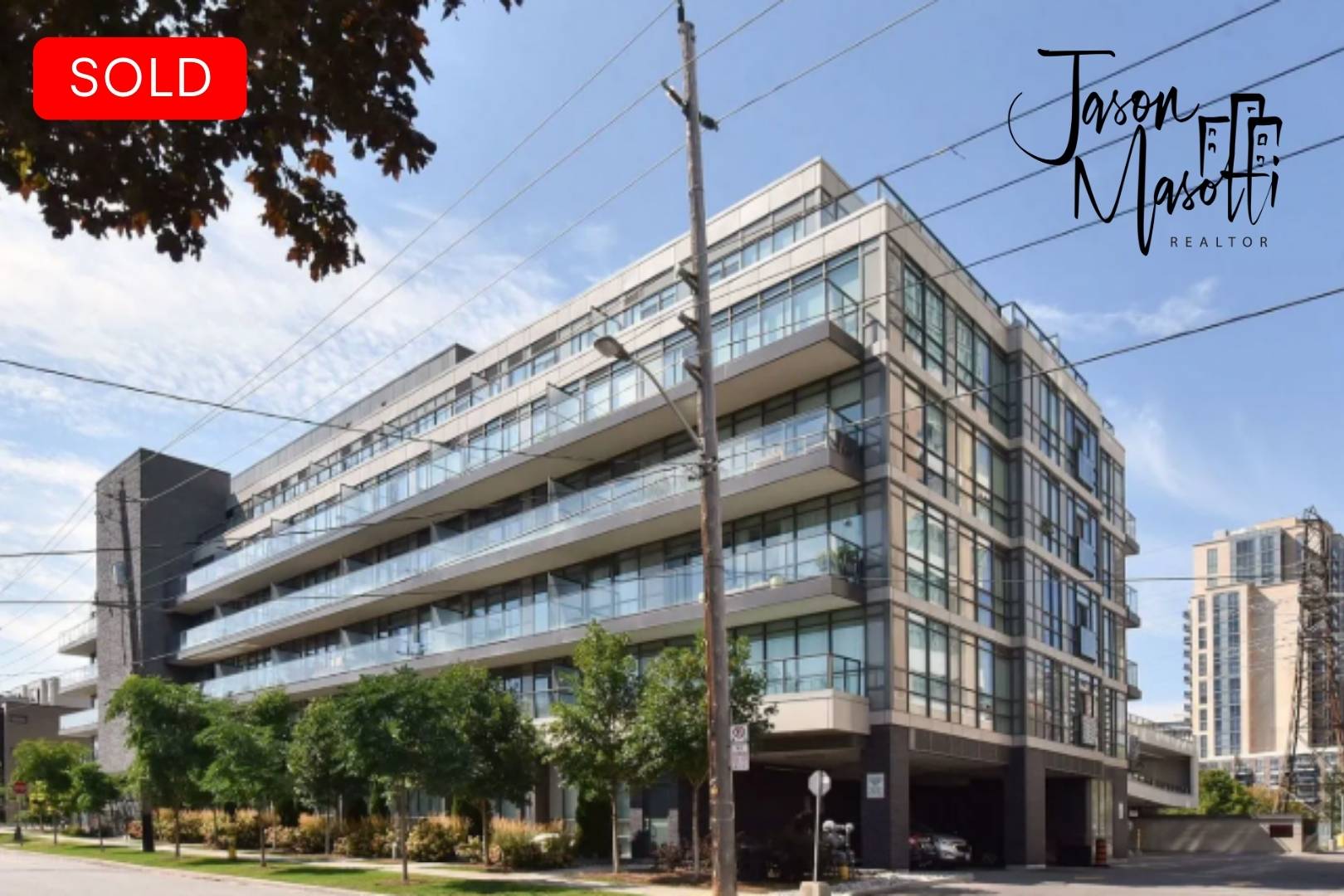 Etobicoke - 8 Fieldway Rd 611