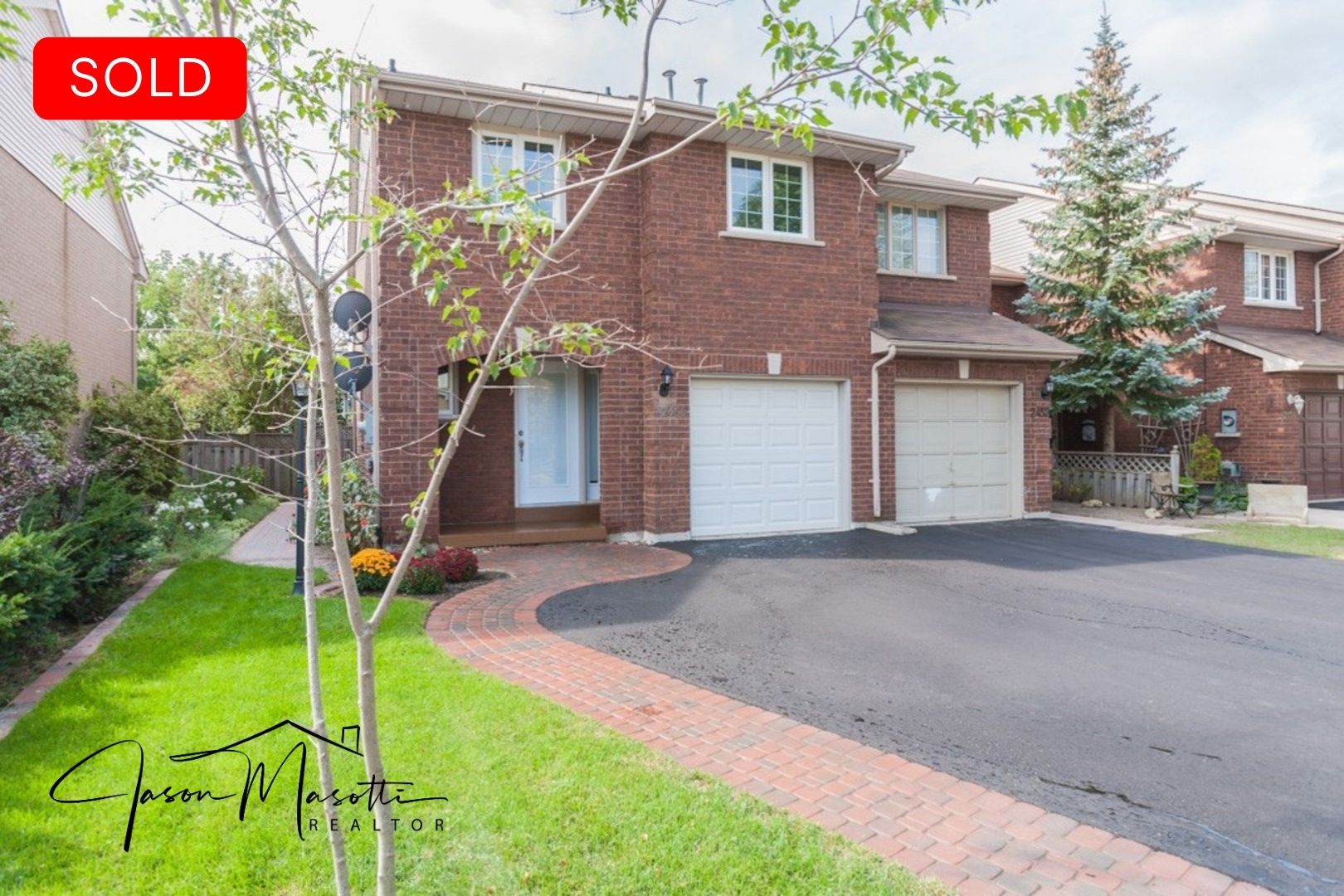 Oakville - 2450 New Wood Drive