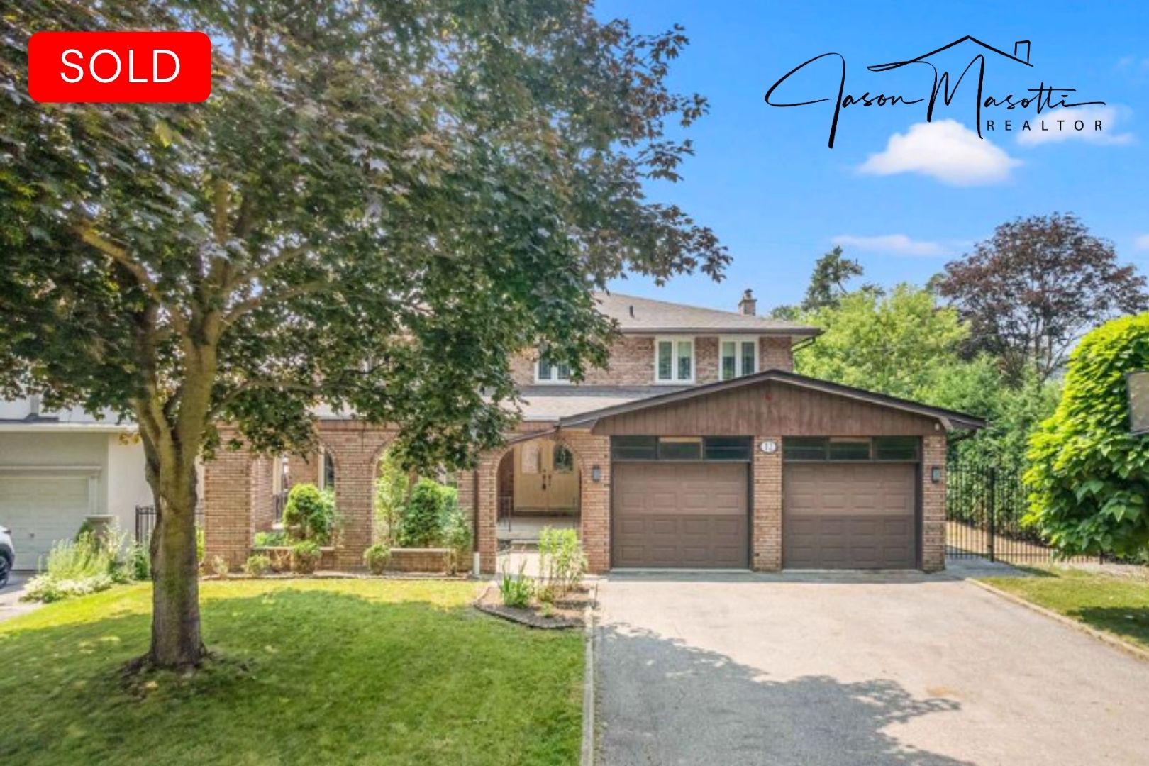 Toronto - 12 Haliburton Ave